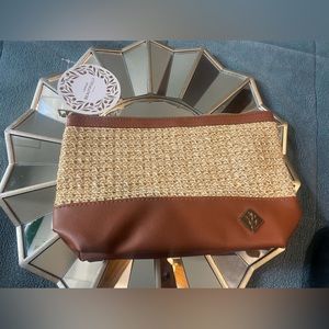 New BEAUTIFULLY zipper bag